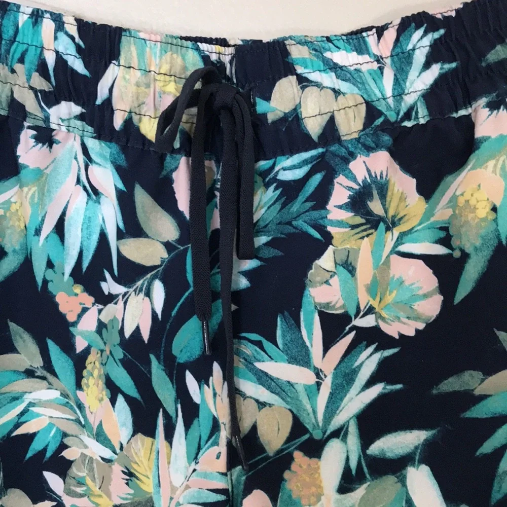 NEW Columbia Bogata Bay‎ Shorts. Large